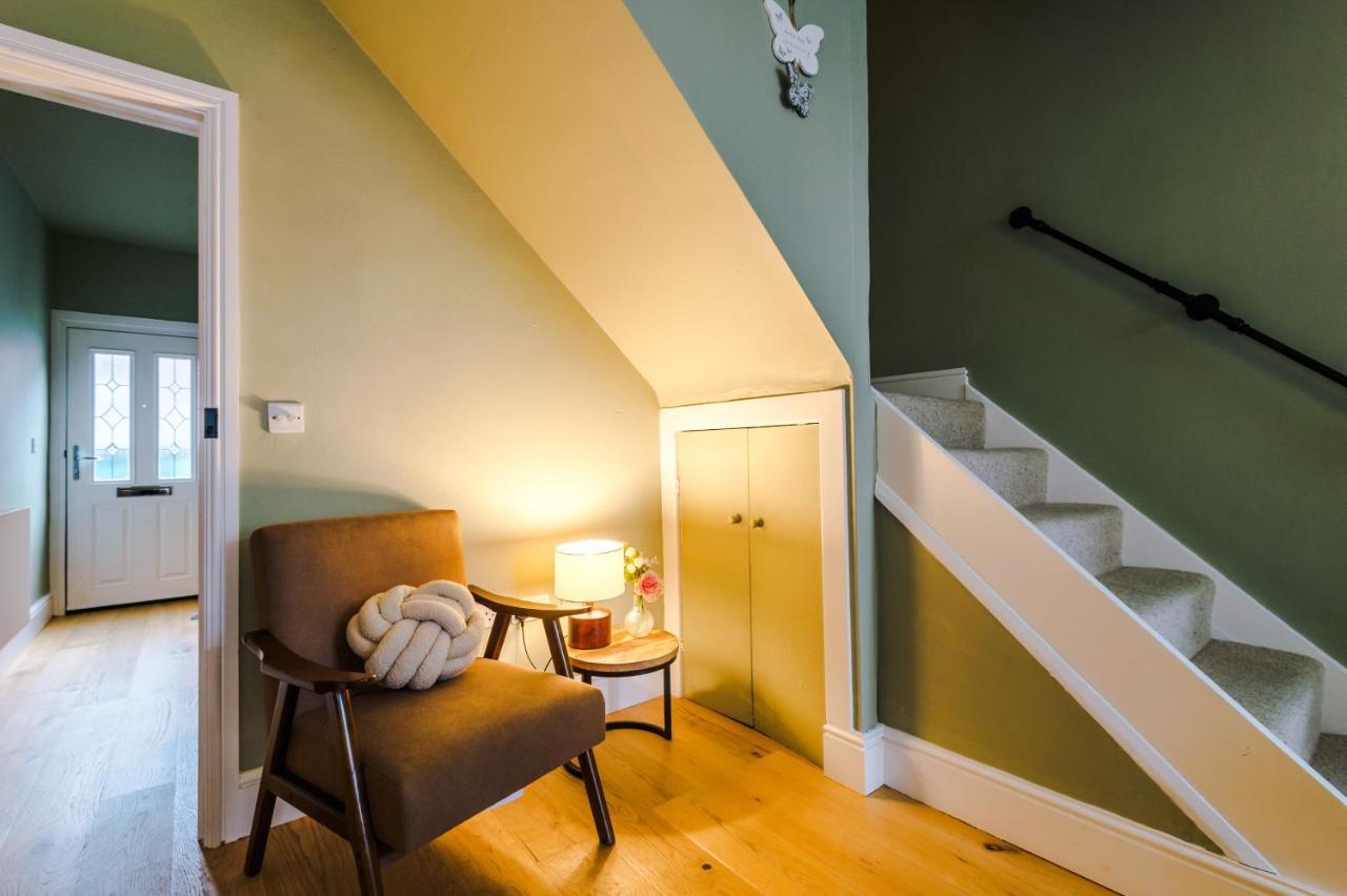 Chester City Centre Haven: Cozy 2-Bed Home for 6 Exterior photo